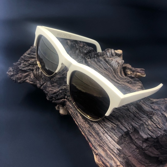 Wildfox Clubfox Ivory & Gold Sunglasses w/ Case main image 10